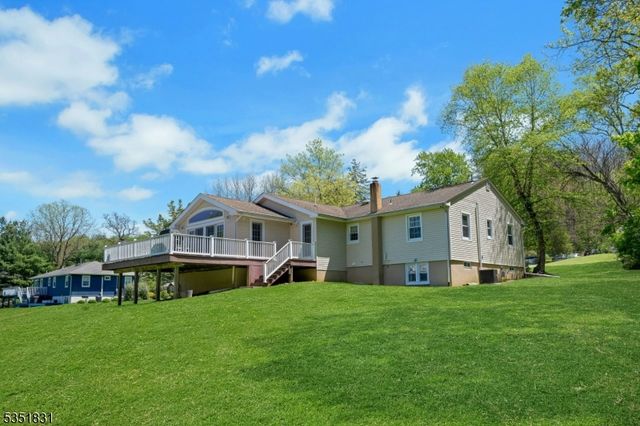 11 Lawrence Rd, Randolph Twp., NJ 07869