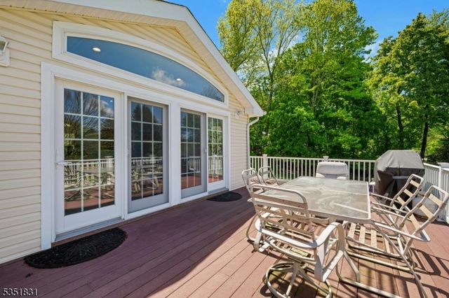 11 Lawrence Rd, Randolph Twp., NJ 07869