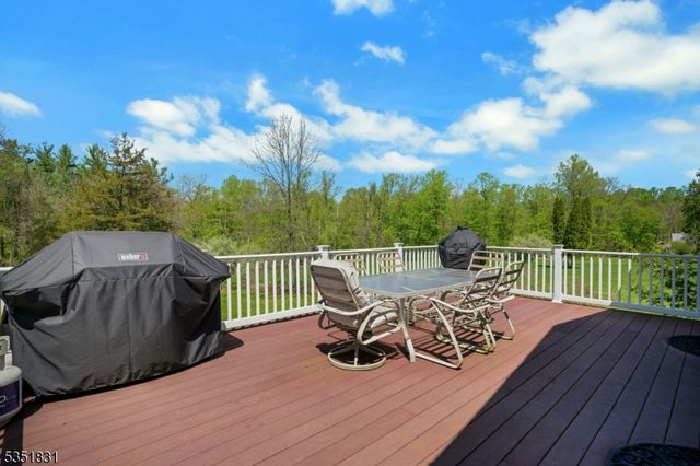 11 Lawrence Rd, Randolph Twp., NJ 07869