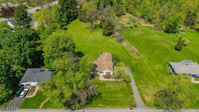 11 Lawrence Rd, Randolph Twp., NJ 07869
