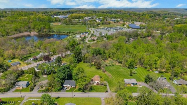 11 Lawrence Rd, Randolph Twp., NJ 07869