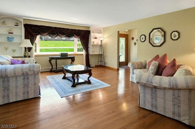 11 Lawrence Rd, Randolph Twp., NJ 07869