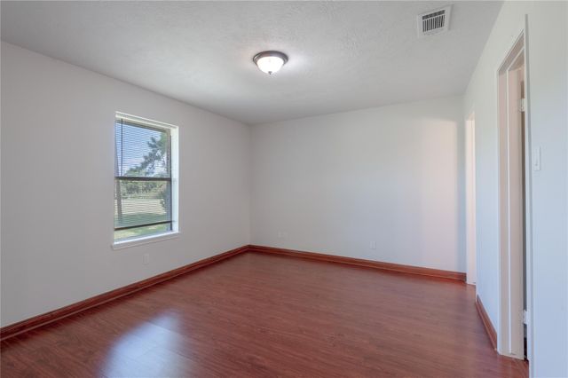 65 Paisano Lane, Huntsville, TX 77340