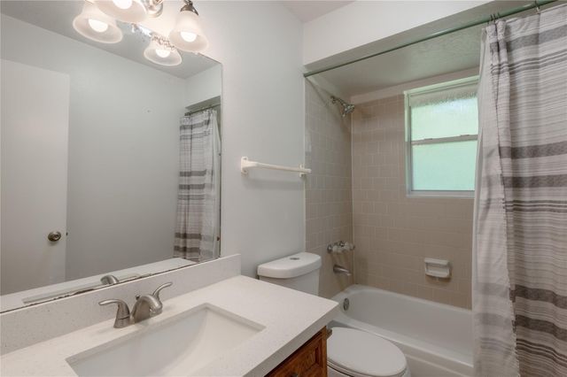65 Paisano Lane, Huntsville, TX 77340