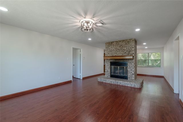65 Paisano Lane, Huntsville, TX 77340