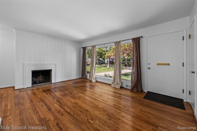 15743 Birwood Avenue, Beverly Hills, MI 48025