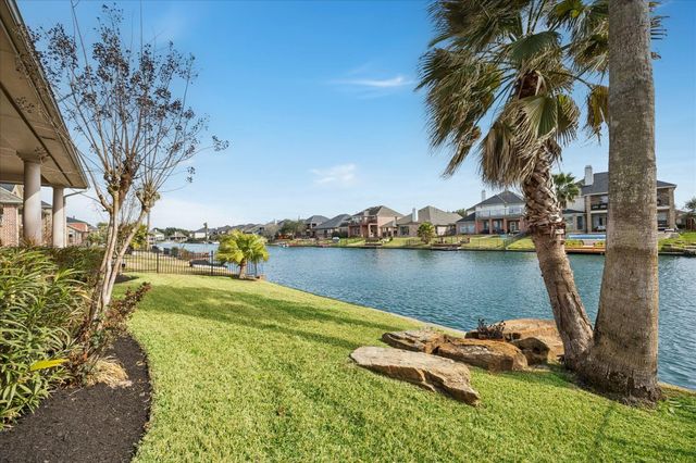 18123 Billabong Crescent Court, Cypress, TX 77429