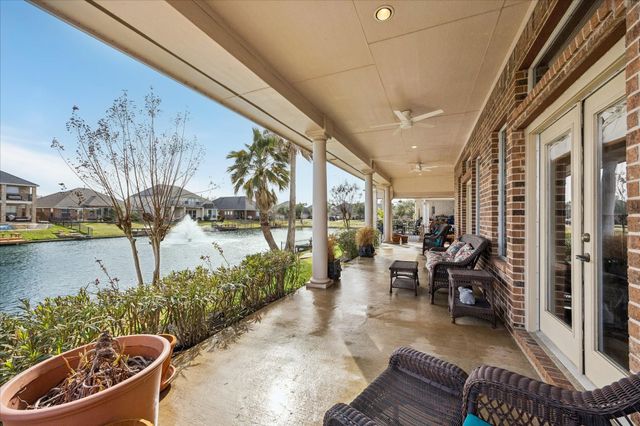 18123 Billabong Crescent Court, Cypress, TX 77429