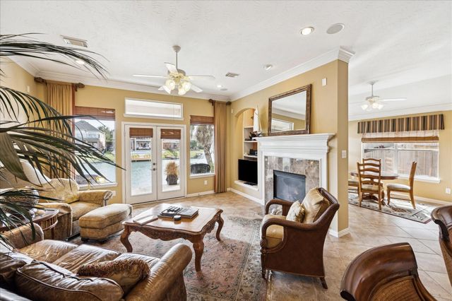 18123 Billabong Crescent Court, Cypress, TX 77429