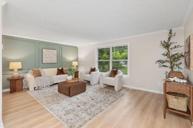 534 Brentwood Drive NE, Newark, OH 43055