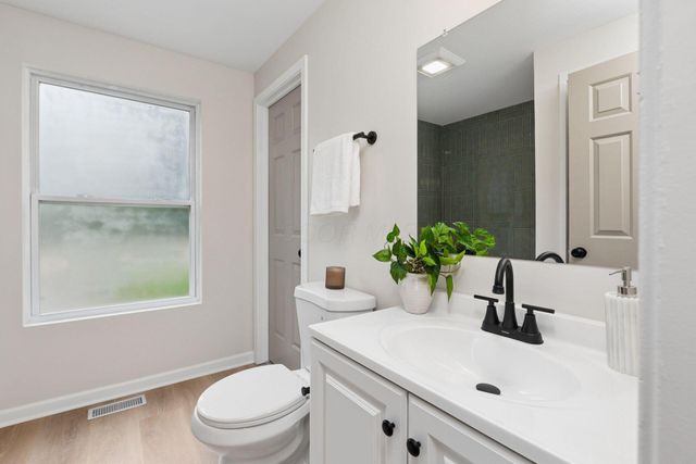534 Brentwood Drive NE, Newark, OH 43055