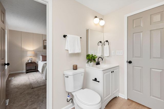 534 Brentwood Drive NE, Newark, OH 43055