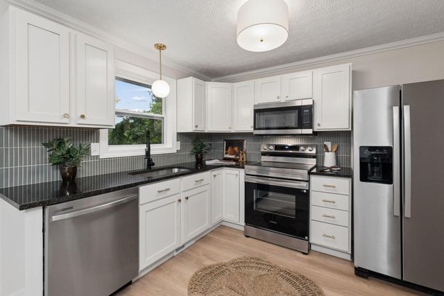 534 Brentwood Drive NE, Newark, OH 43055