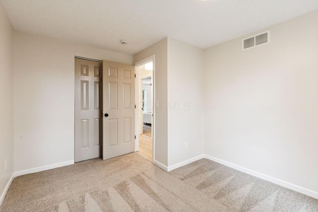 534 Brentwood Drive NE, Newark, OH 43055