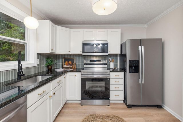 534 Brentwood Drive NE, Newark, OH 43055