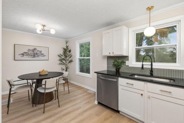 534 Brentwood Drive NE, Newark, OH 43055