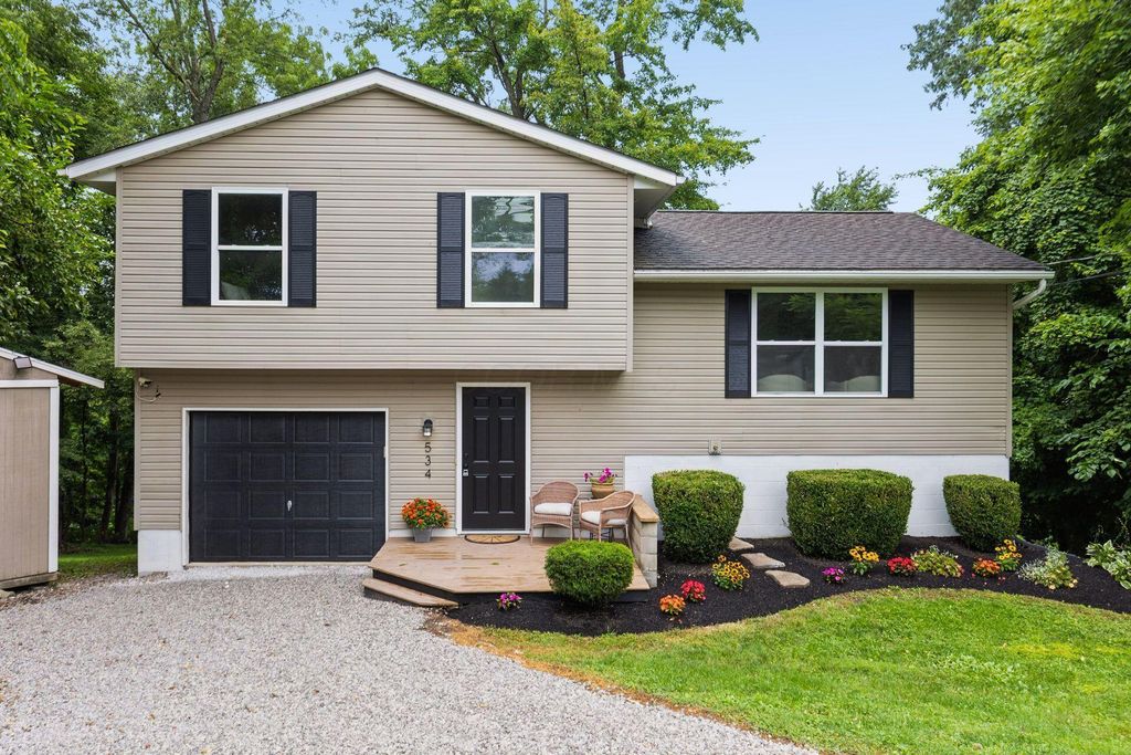 534 Brentwood Drive NE, Newark, OH 43055