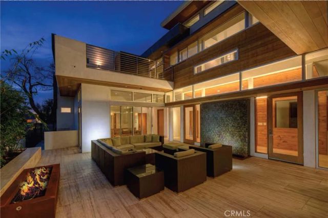 4154 Kenyon, Los Angeles, CA 90066