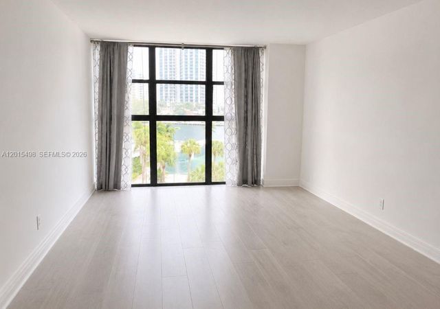 400 Leslie Dr 508, Hallandale Beach, FL 33009