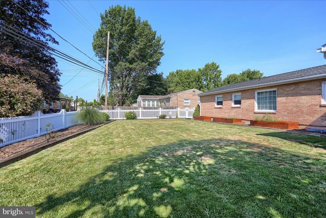 212 W COURTLAND AVENUE, Shiremanstown, PA 17011