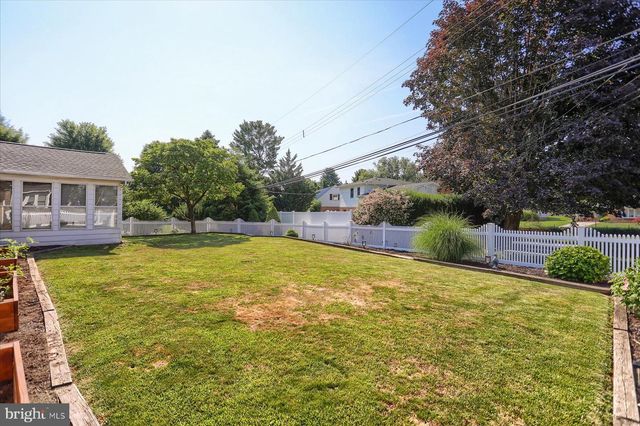 212 W COURTLAND AVENUE, Shiremanstown, PA 17011