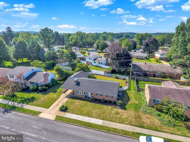 212 W COURTLAND AVENUE, Shiremanstown, PA 17011