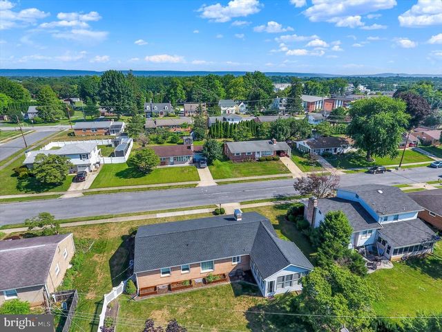 212 W COURTLAND AVENUE, Shiremanstown, PA 17011