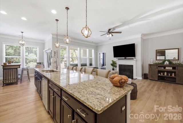 4406 Clos Du Val Road, Charlotte, NC 28214