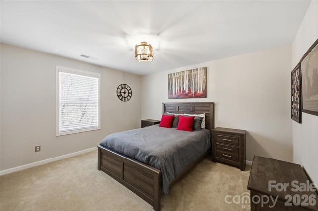 4406 Clos Du Val Road, Charlotte, NC 28214