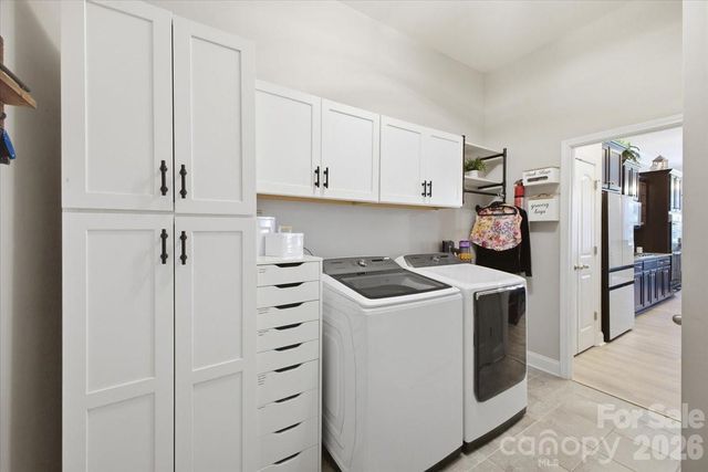 4406 Clos Du Val Road, Charlotte, NC 28214