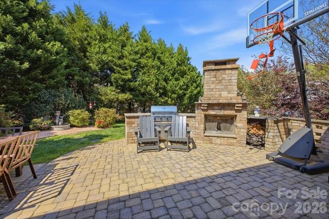 4406 Clos Du Val Road, Charlotte, NC 28214