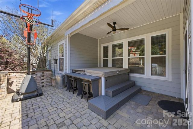 4406 Clos Du Val Road, Charlotte, NC 28214