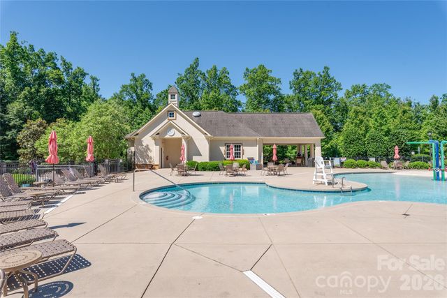 4406 Clos Du Val Road, Charlotte, NC 28214