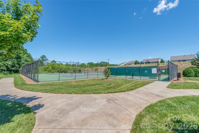 4406 Clos Du Val Road, Charlotte, NC 28214