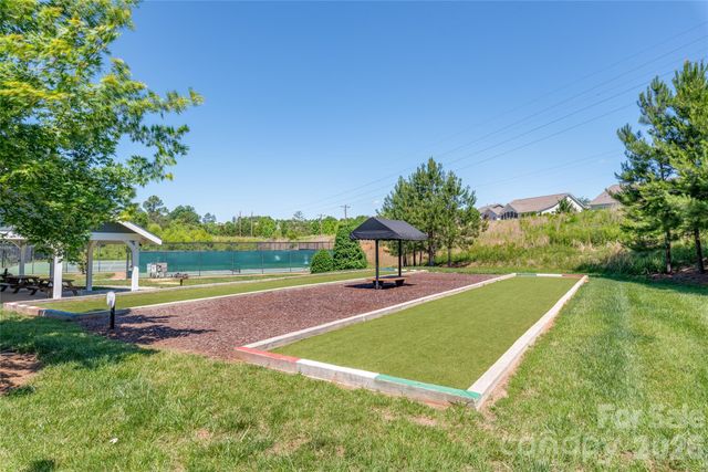 4406 Clos Du Val Road, Charlotte, NC 28214