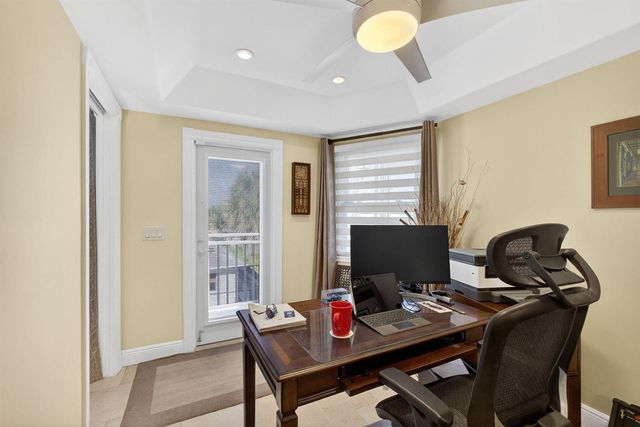 129 S Golfview Road 7, Lake Worth Beach, FL 33460