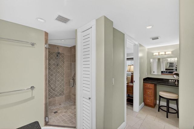129 S Golfview Road 7, Lake Worth Beach, FL 33460