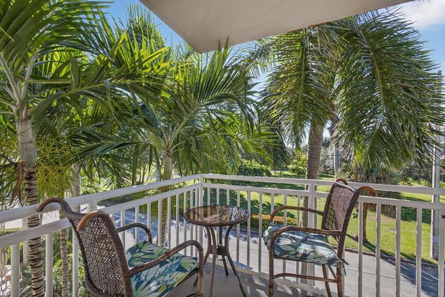 129 S Golfview Road 7, Lake Worth Beach, FL 33460