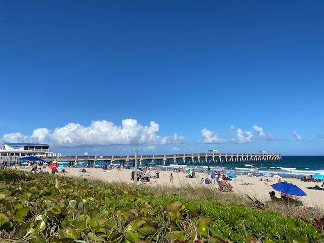 129 S Golfview Road 7, Lake Worth Beach, FL 33460