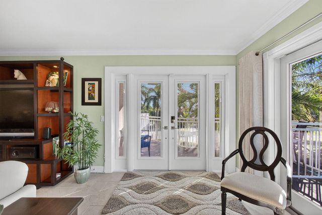 129 S Golfview Road 7, Lake Worth Beach, FL 33460