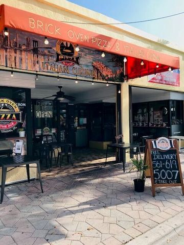 129 S Golfview Road 7, Lake Worth Beach, FL 33460