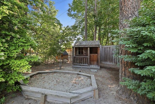 3115 S Howard St, Spokane, WA 99203