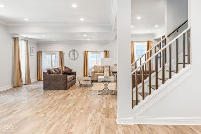 422 W 40th Street, Indianapolis, IN 46208