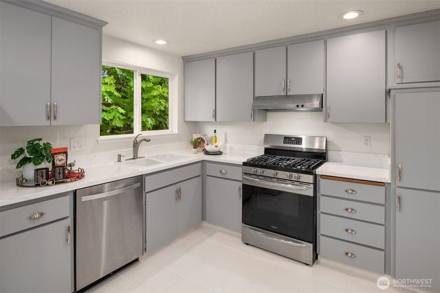 418 212th Street SW, Bothell, WA 98021