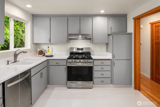 418 212th Street SW, Bothell, WA 98021