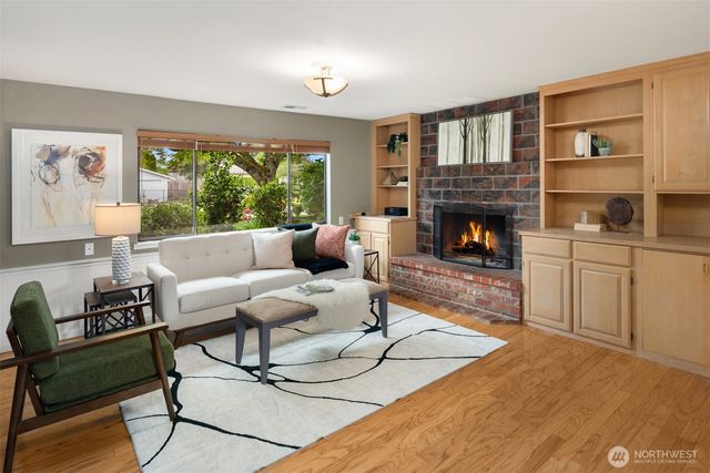 418 212th Street SW, Bothell, WA 98021
