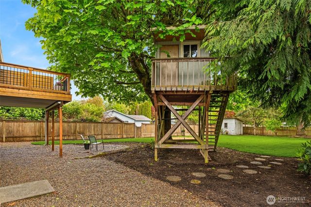 418 212th Street SW, Bothell, WA 98021