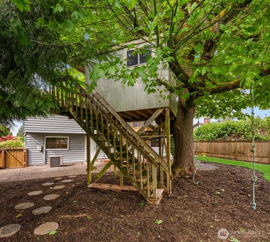418 212th Street SW, Bothell, WA 98021