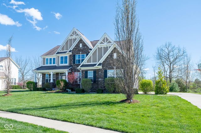 1325 Brentford Lane, Greenwood, IN 46143