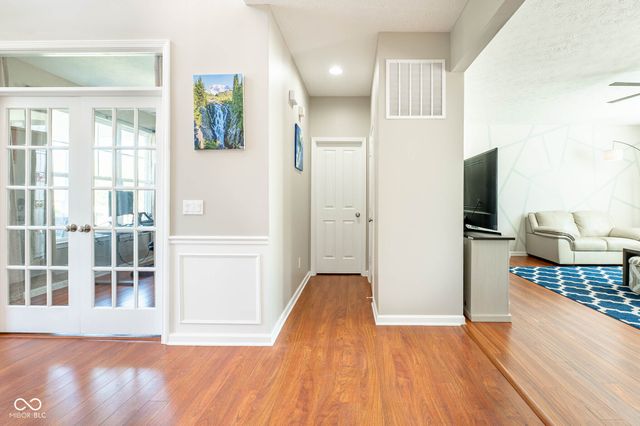 1325 Brentford Lane, Greenwood, IN 46143